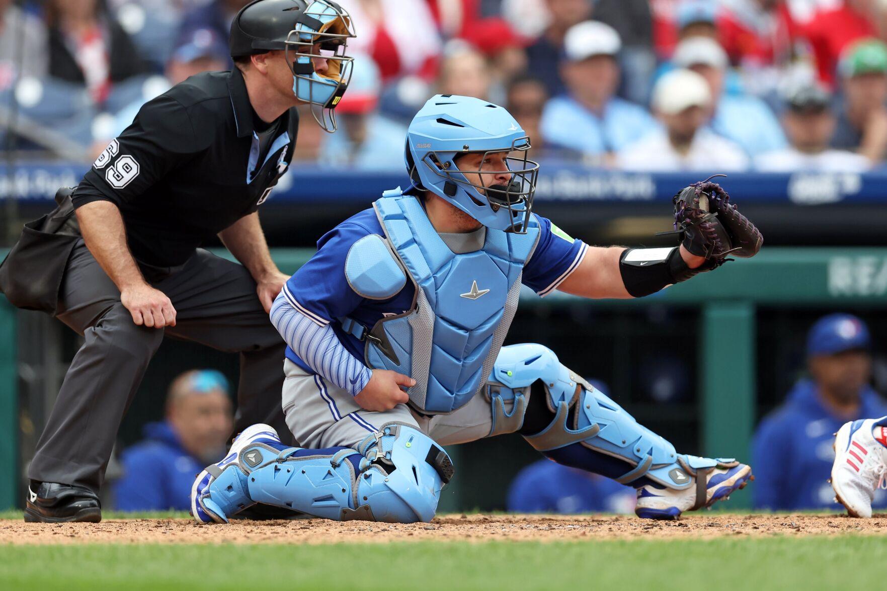 There's a good coach behind every great defensive catcher. Ask the Blue Jays' Alejandro Kirk